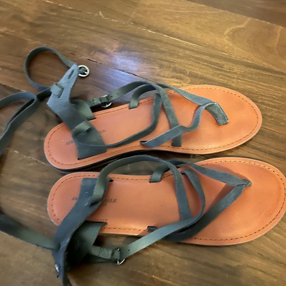 American Eagle navy strappy sandals
